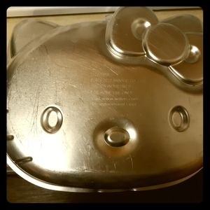Hello kitty cake pan